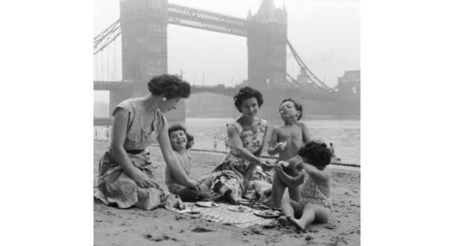 Flashback: пикник на берегу Темзы, 1950-е