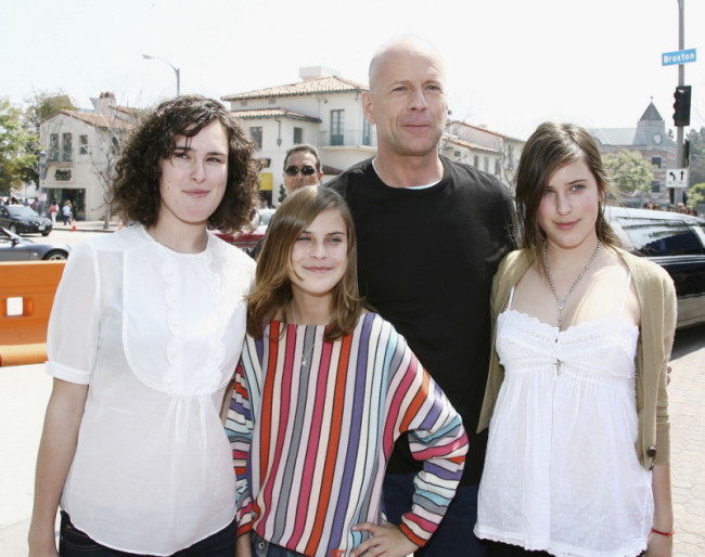 Брюс Уиллис и Роджер Федерер снова стали отцами