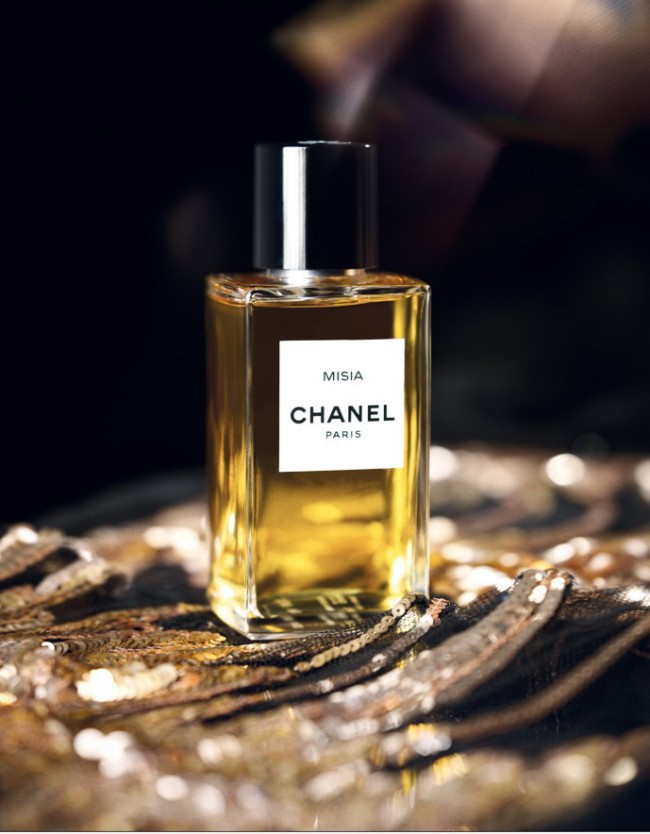 CHANEL выпустил новый аромат MISIA