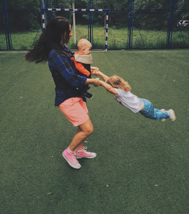 Тест-драйв переноски Stokke® MyCarrier™