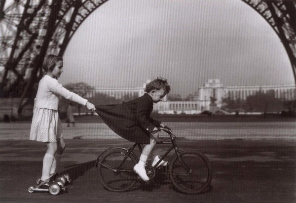 Flashbach: Le remorqueur du champ de mars, 1943