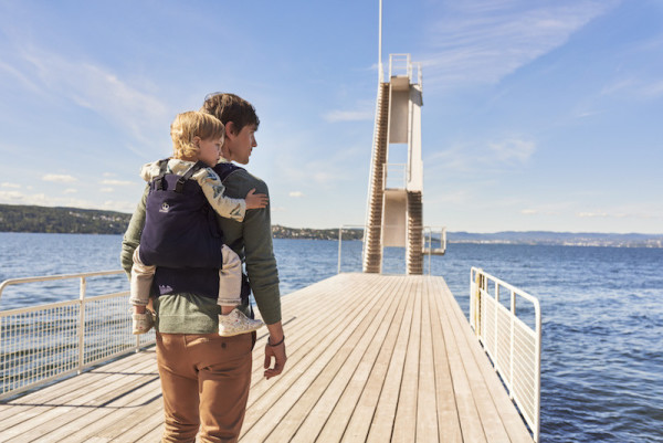 Stokke® представляет новую усовершенствованную переноску Stokke® MyCarrier™