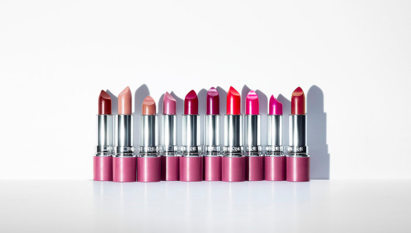 Oriflame представляет новую губную помаду 5 в 1 с эффектом «металлик»