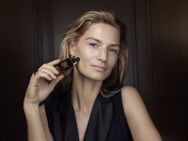 Новая сыворотка от L’Oréal Paris, созданная для восстановления кожи в ночное время