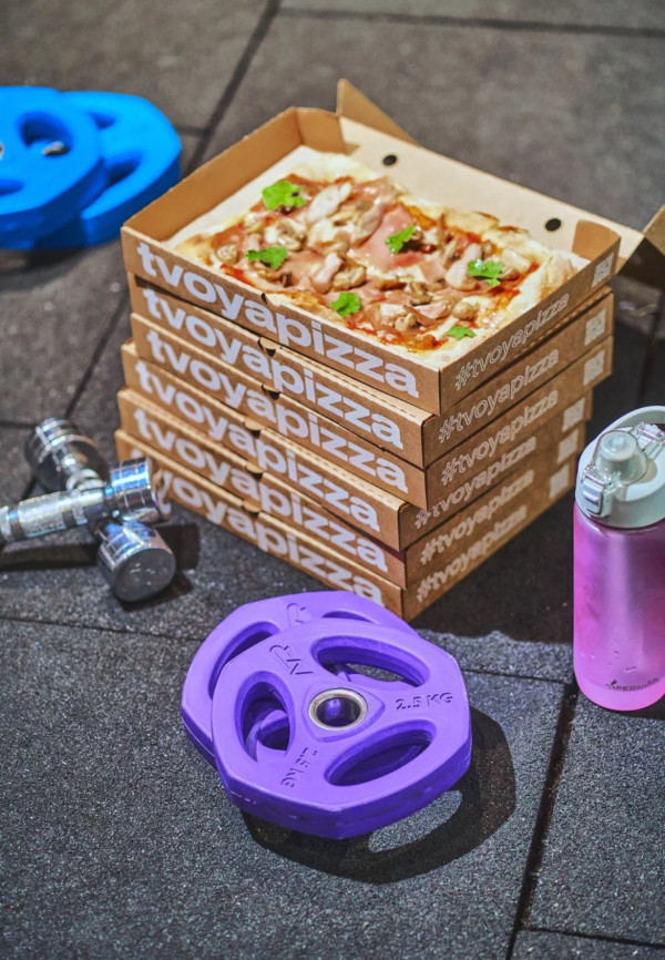Коллаборация SPIRIT. FITNESS и TVОЯ Pizza